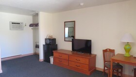 Howard Johnson by Wyndham Raton