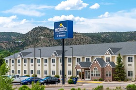 Microtel Inn & Suites by Wyndham Raton