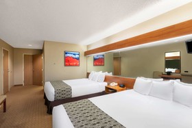 Microtel Inn & Suites by Wyndham Raton