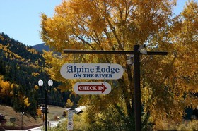 Alpine Lodge