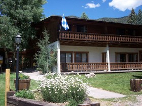 Alpine Lodge