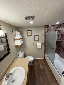 Auslander Condominiums