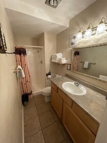 Auslander Condominiums