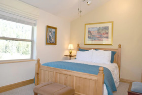 Pines Retreat