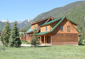 Pines Retreat