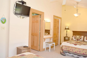 Pines Retreat