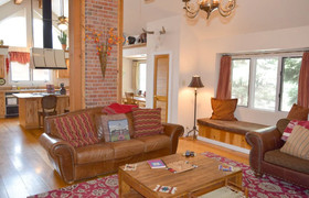 Thorne`s Downtown Delight