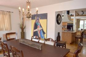 Thorne`s Downtown Delight