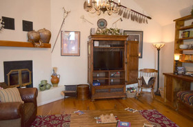 Thorne`s Downtown Delight
