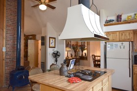Thorne`s Downtown Delight