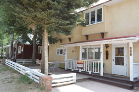 Thorne`s Downtown Delight