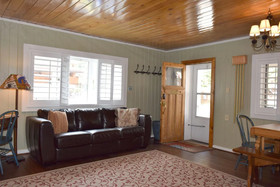 Thorne`s Downtown Delight