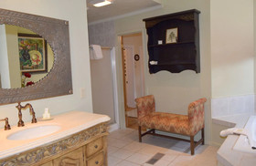 Thorne`s Downtown Delight