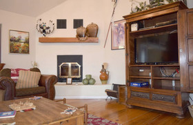 Thorne`s Downtown Delight