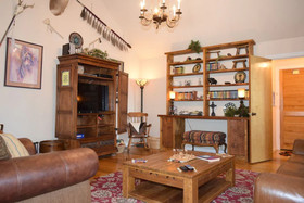 Thorne`s Downtown Delight