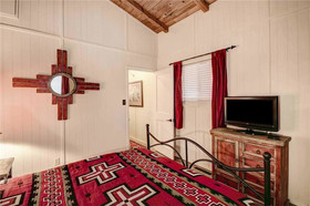 A Climbing Cub Cabin