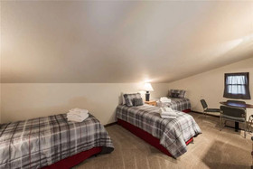 Gray Wolf Lodge