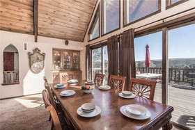 White Mountain Chateau