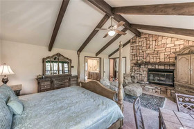 White Mountain Chateau