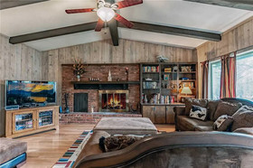 Mustang Hideaway Cabin