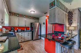 Mustang Hideaway Cabin