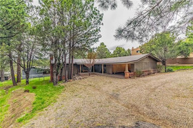Mustang Hideaway Cabin