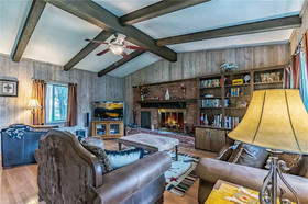 Mustang Hideaway Cabin