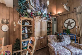 Tis Holiday Haus