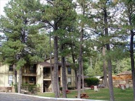 Village Lodge Suites