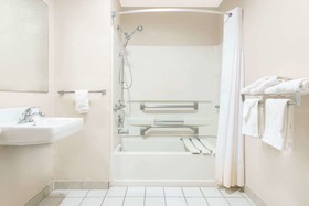 Days Inn by Wyndham Ruidoso Downs