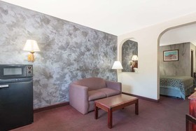 Days Inn by Wyndham Ruidoso Downs