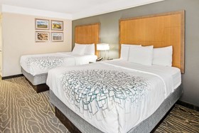 La Quinta Inn & Suites by Wyndham Ruidoso Downs