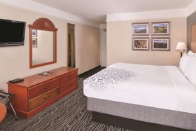 La Quinta Inn & Suites by Wyndham Ruidoso Downs