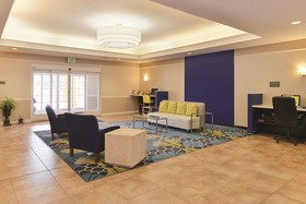 La Quinta Inn & Suites by Wyndham Ruidoso Downs