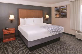 La Quinta Inn & Suites by Wyndham Ruidoso Downs