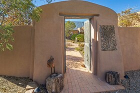Arroyo Vista - Secluded Southwestern Luxury