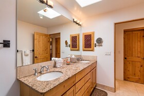 Bishop's Lodge - Villas