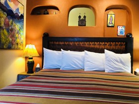 Casa Cuma Bed & Breakfast
