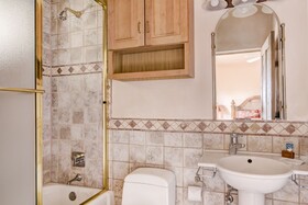 Dorthia Garden Retreat and Views