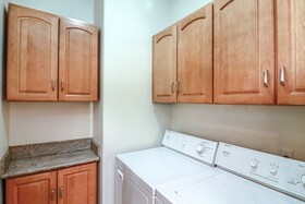 Dorthia Garden Retreat and Views