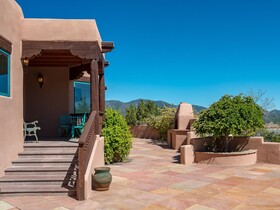 Dorthia Garden Retreat and Views