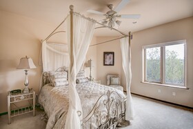 Dorthia Garden Retreat and Views