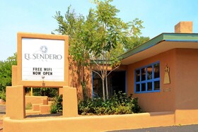 Garretts Desert Inn