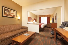 Holiday Inn Express & Suites Santa Fe