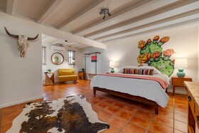 Hotel Pecos Trail Inn