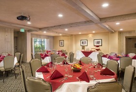 Inn of the Governors