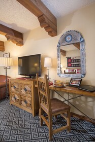 Inn of the Governors