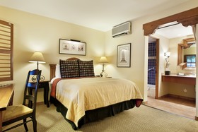 Piñon Court by La Fonda