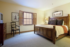 Piñon Court by La Fonda