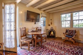 Pueblo Bonito B&B Inn